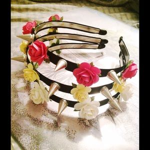 🌸✨Spiked Flower HeadBands✨🌸