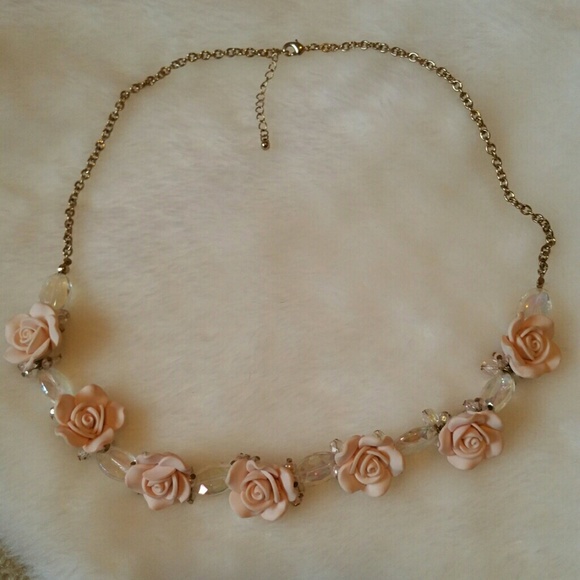 Rossette Necklace
