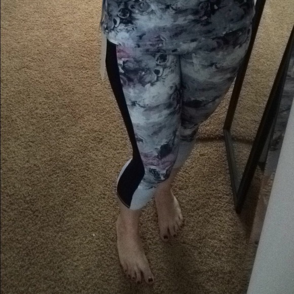 SOLD❌Lululemon If You're Lucky Crop Moody Mirage