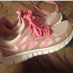 Nike shimmer free runs