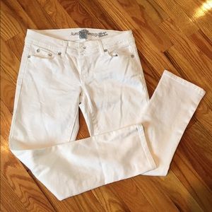 White Capri pants
