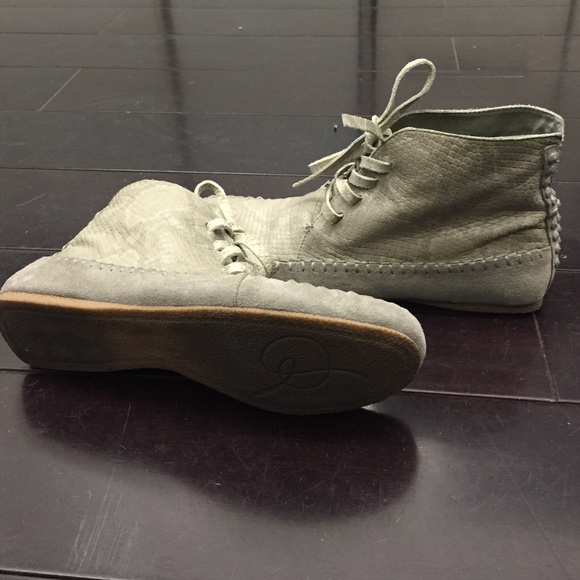 Grey hi-top leather moccasins - Picture 2 of 4