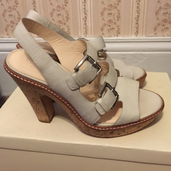 Beautiful Coach Sandals - Picture 2 of 4