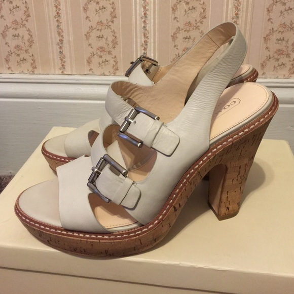 Beautiful Coach Sandals - Picture 3 of 4