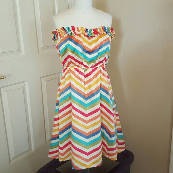 Judith March Dresses & Skirts - Chevron striped strapless dress