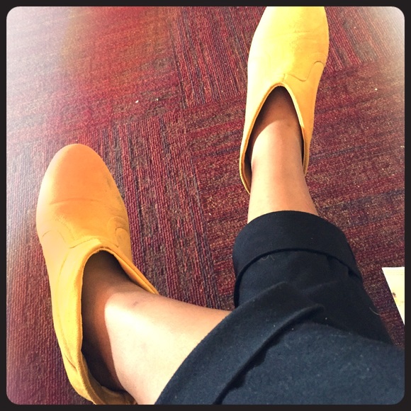 Mustard bootie