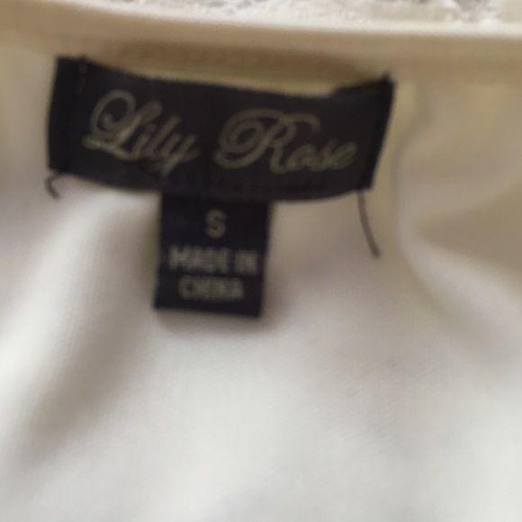 Lace dress - Picture 3 of 3