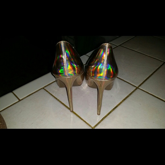 Heels - Picture 2 of 2