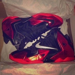 LEBRON XI (GS)
