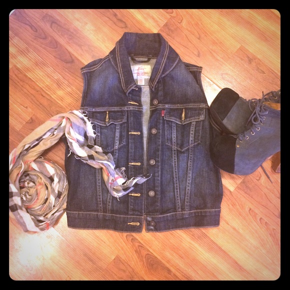 LEVIS denim vest