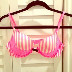 Victoria's Secret Very Sexy push-up bra