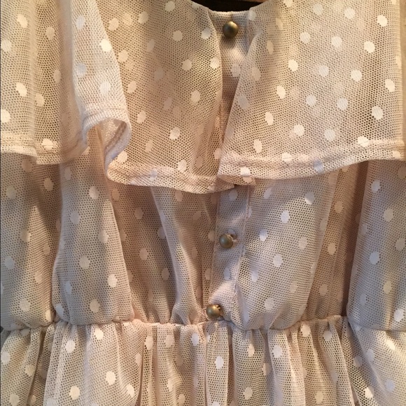 ✨SOLD IN BUNDLE✨Lace nude polka-dot dress - Picture 2 of 4