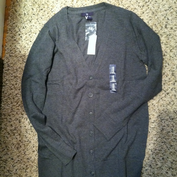 Gap cardigan