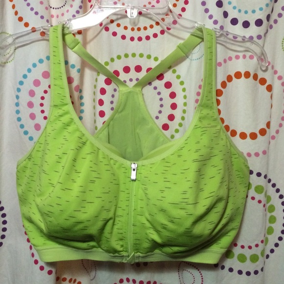 VS Knockout sports bra front closure