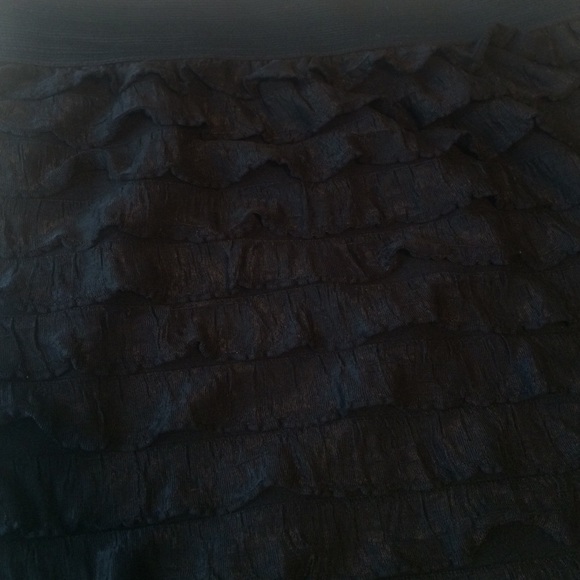 Express Ruffled Mini Skirt - Picture 2 of 2