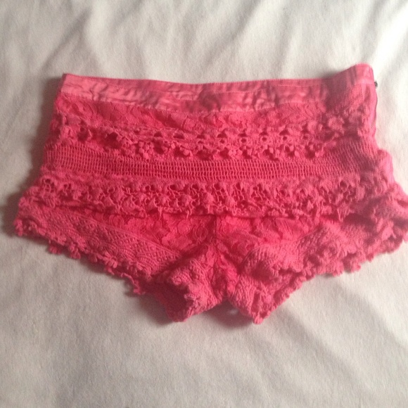 Ruffled shorts!