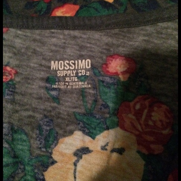 Floral pattern v neck🎀🎽 - Picture 2 of 2