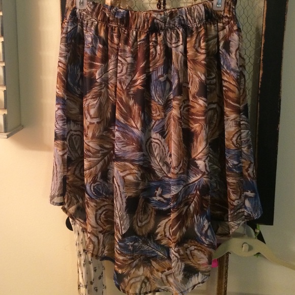 Peacock patterned flowy high low summer skirt - Picture 3 of 5