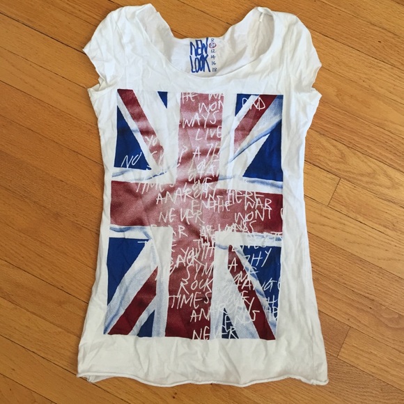 Graphic white Tshirt w/ British flag
