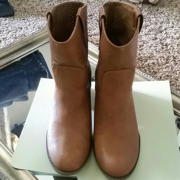 Tan boots