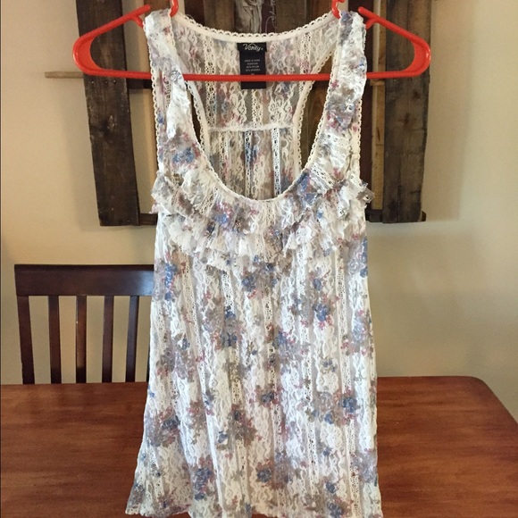Floral lace tank