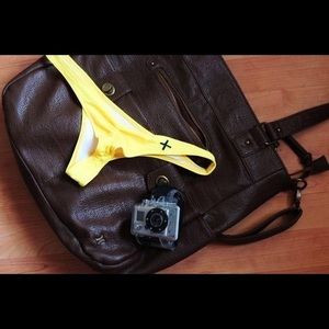 Coulbourne Yellow Dafni Bottom IN SEARCH OF