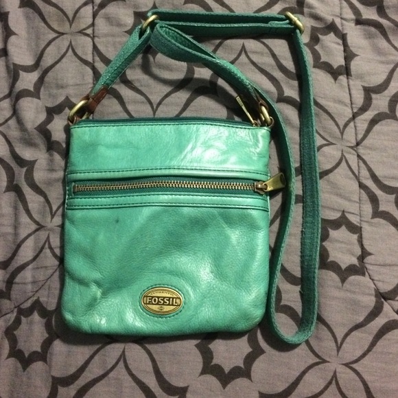 Authentic Teal leather side Fossil Purse