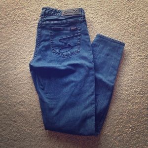 Seven "for all man kind" jeggings!