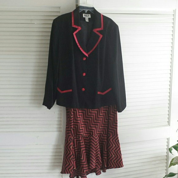 2 piece suit w/ skirt