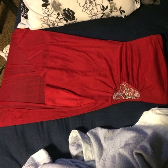 Red hi-lo homecoming/prom dress