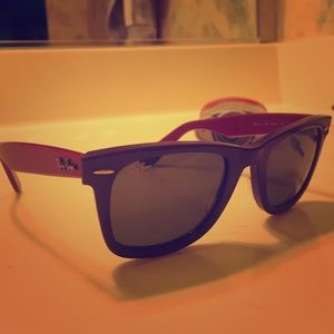 Purple and pink Ray Bans