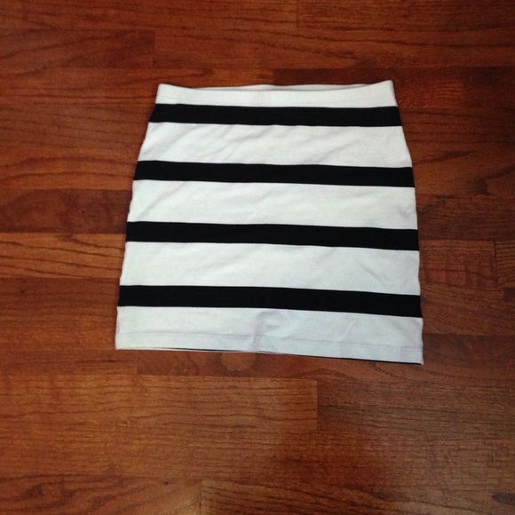 Striped Pencil Skirt - Picture 1 of 2