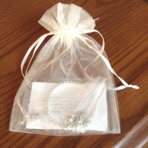 Crystal Three-Piece Set with Swarovski Elements - Picture 4 of 4