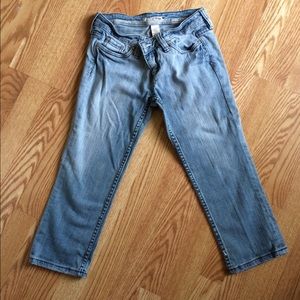 Charlotte Russe capris