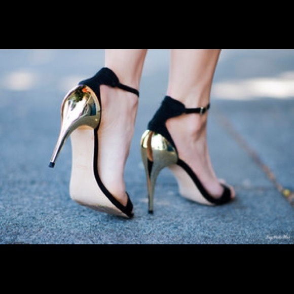 Zara basics with gold heel