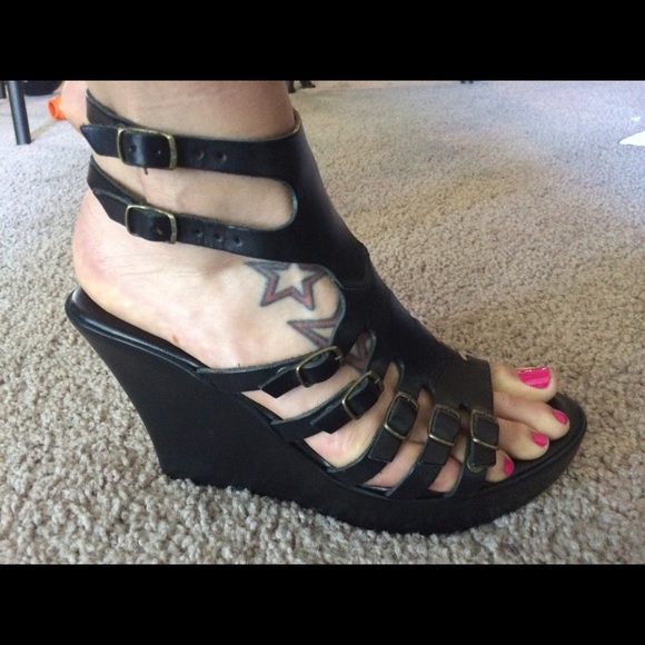 Cathy Jean Never Used Black Gladiator Wedges