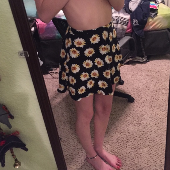 Dresses & Skirts - Sunflower circle/skater skirt