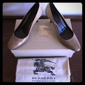 Burberry Ombré Patent Pumps Taupe Size 37.5