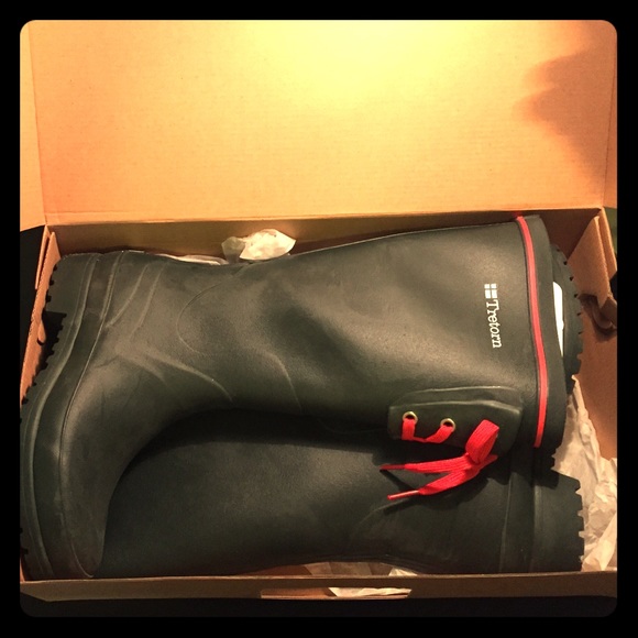 Trenton dark green rubber boots