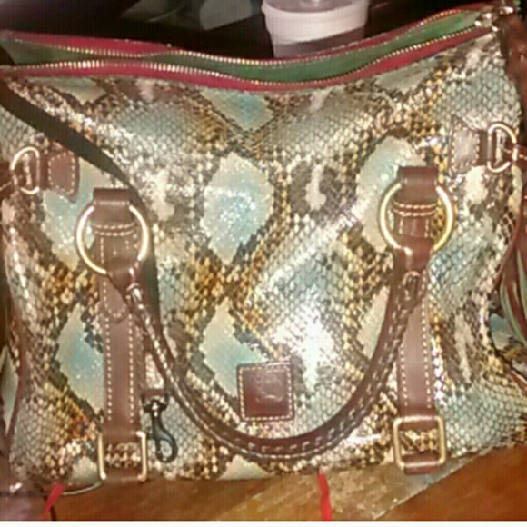 Dooney & Bourke purse