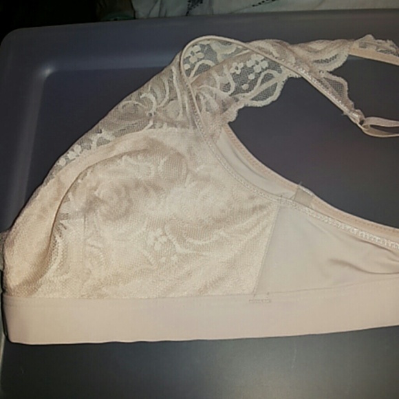 Pink bra - Picture 3 of 4