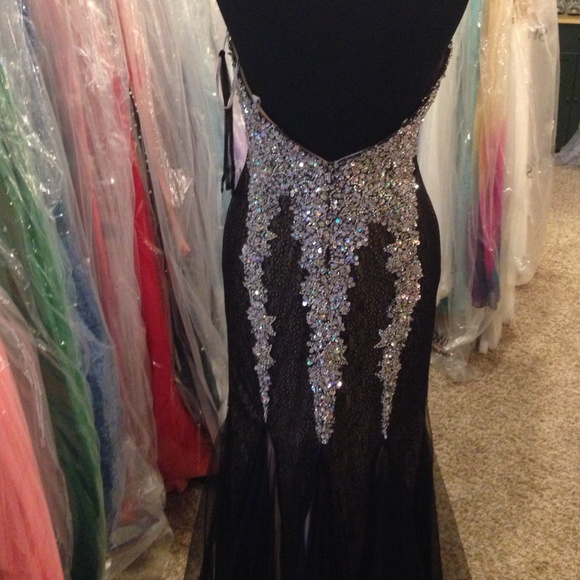 Jovani dress in black and nude - Picture 4 of 4