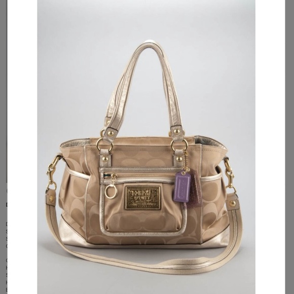 🚫SOLD Coach Poppy Book Tote Signature