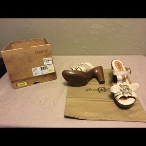 Born cornflower white heel sandal