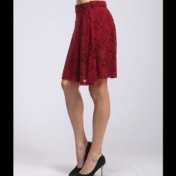 Lace overlay skater skirt - Picture 4 of 4