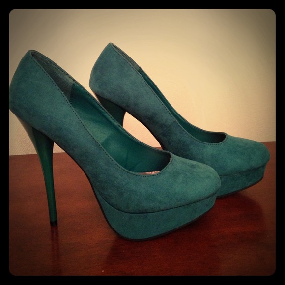 Charlotte Russe Shoes - FAUX SUEDE GREEN PLATFORM PUMPS