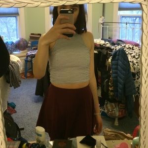 Black and white American Eagle crop top