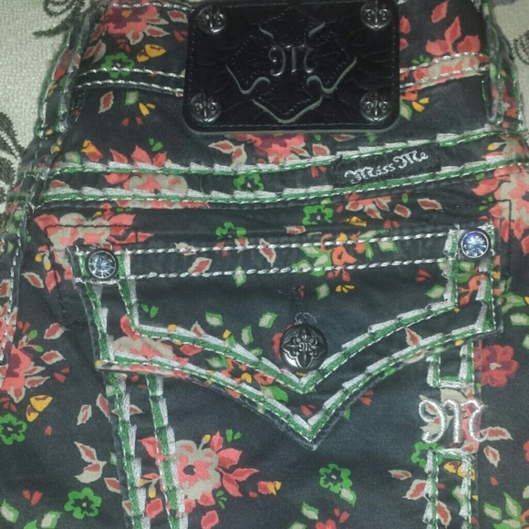 Miss Me Jeans ***SOLD***