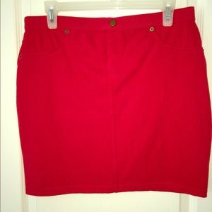 Cute little red mini.  Size is. M/L