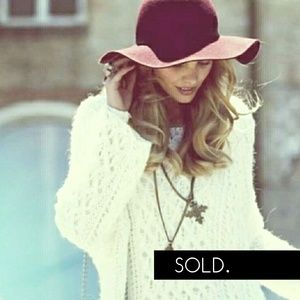 Deena & Ozzy Burgundy Floopy Hat